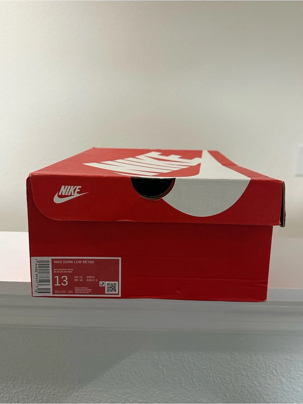 Nike Dunk Low - Black & White (Panda)